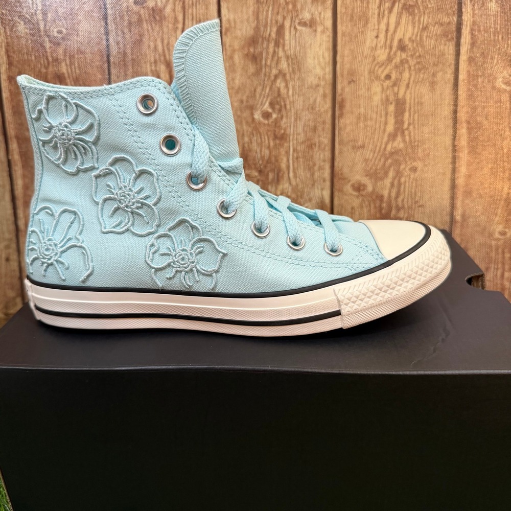 Converse Chuck Taylor All Star Womens Size 7 Blue Floral Embroidered High Top